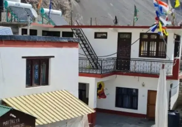 Piggy Hostel Kaza