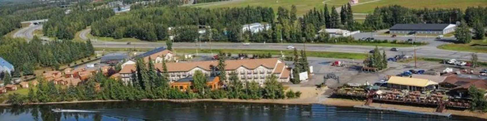 Pike's Waterfront Lodge