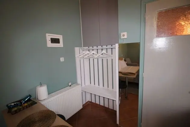 Pikinas Studios near ATH airport - Oda Düzeni