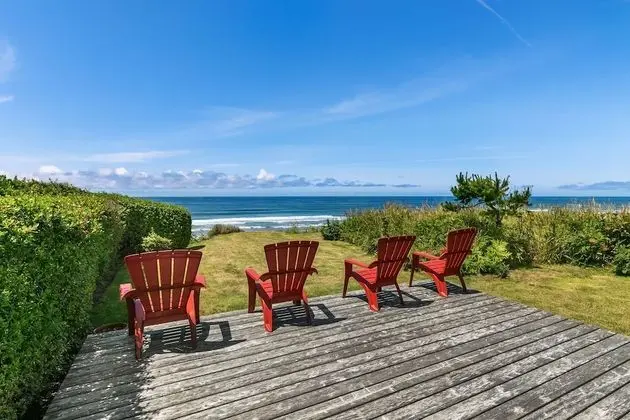 The Pilot House by Avantstay Stunning Home Right On Arch Cape Beach!