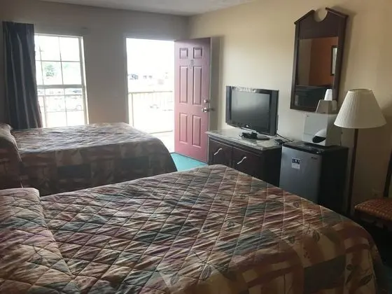 Pin Oak Parkway Inn