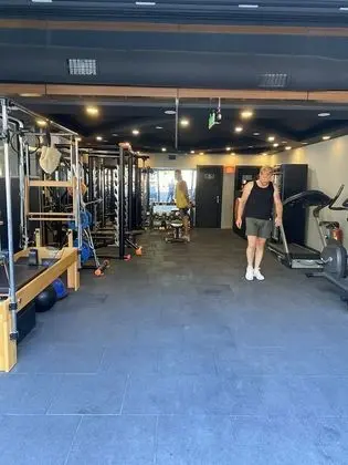 Pin Suites - Spor