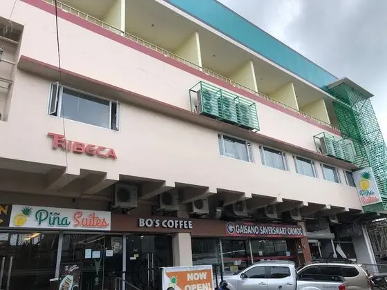 Piña Suites