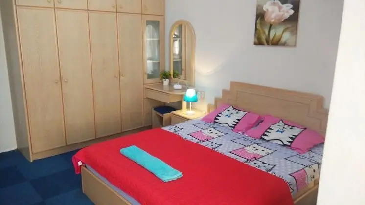 Pinang Beach Apartment at Bayu Emas - Oda