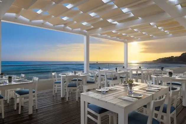 Pine Cliffs Hotel, a Luxury Collection Resort, Algarve - Plaj