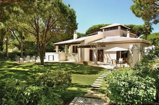 Pine Cliffs Village & Golf Suites