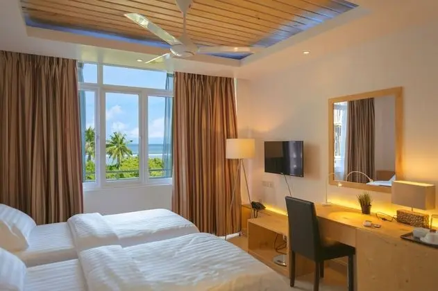 Pine Lodge Maldives - Öne Çıkan Resim