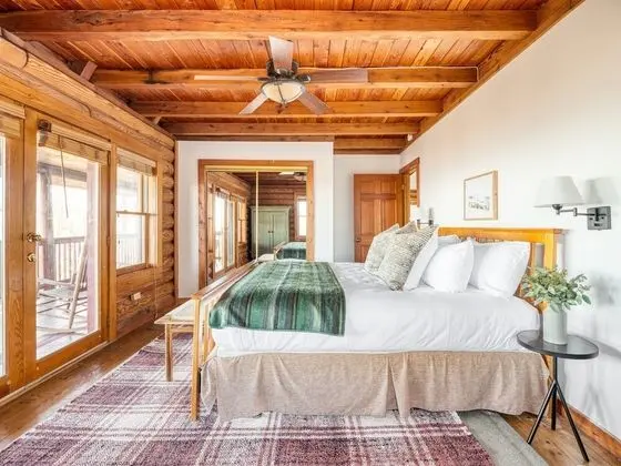 Pine Needle by Avantstay Log Cabin w/ Gorgeous Views, Hot Tub, Patio & Pool Table! - İç Mekan