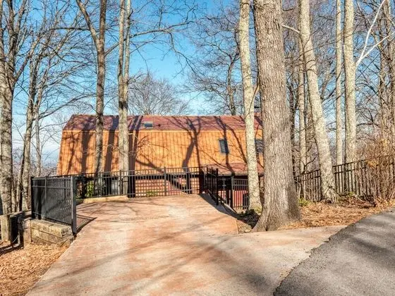 Pine Needle by Avantstay Log Cabin w/ Gorgeous Views, Hot Tub, Patio & Pool Table! - İç Mekan