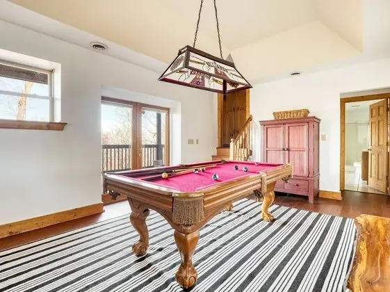 Pine Needle by Avantstay Log Cabin w/ Gorgeous Views, Hot Tub, Patio & Pool Table! - İç Mekan