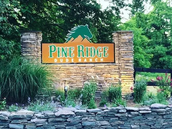 Pine Ridge Dude Ranch - Dış Mekan