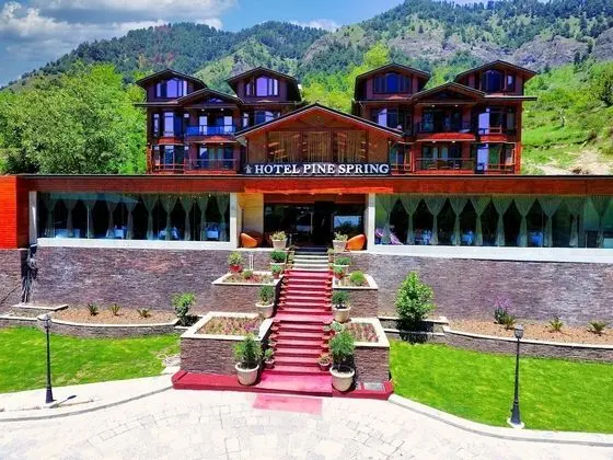Pine Spring Resort Pahalgam - Dış Mekan