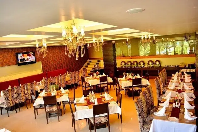 Pine Spring Resort Pahalgam - Yerinde Yemek