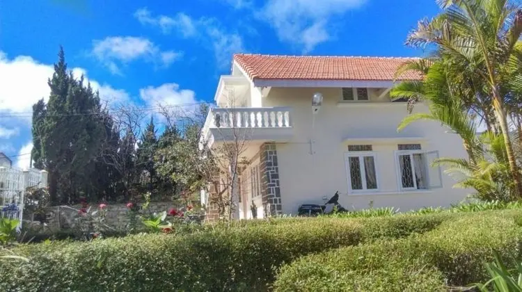 Pine Tree House Da Lat - Dış Mekan