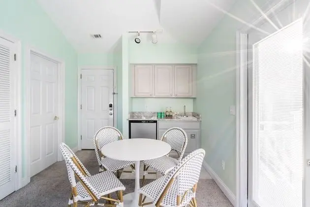 Pineapple by Avantstay Spectacular Destin Getaway Only 1 Block To Beach - İç Mekan