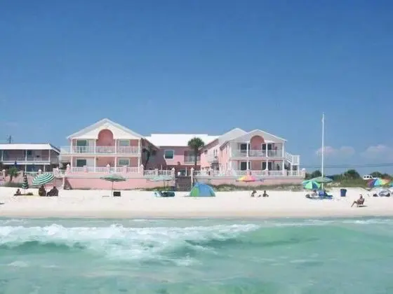 Pineapple Villas on Laguna Beach