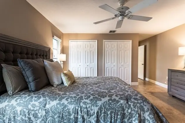 Pinecrafts Edge ~ 15 Minutes To Beaches ~ Sleeps 6