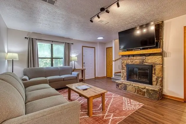 Pinecrest Townhomes-1KING and 2BUNK UNIT - Oda