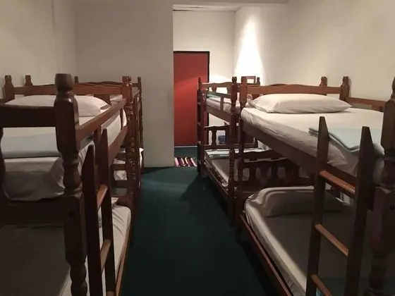 Pines and Roses Hotel - Oda