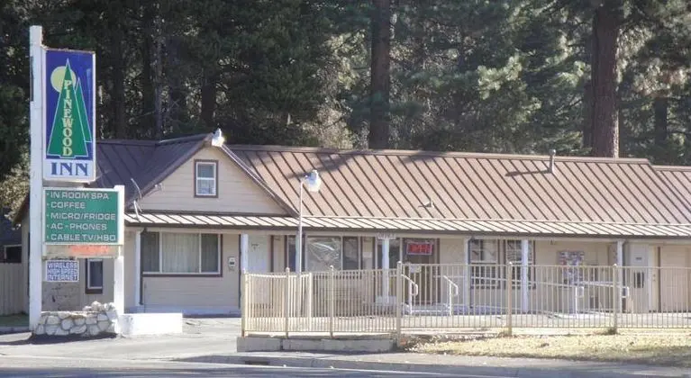 Pinewood Inn