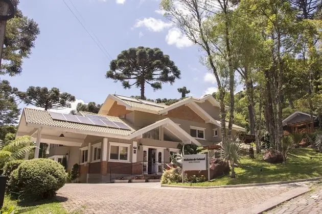 Hotel Pinheiros do Caracol