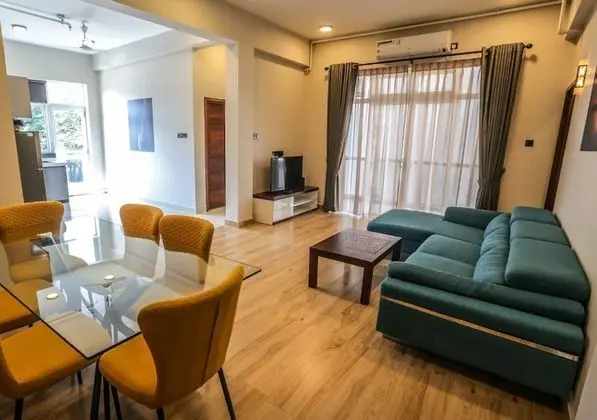 Pink Elephant Tourist Apartment Hotel - Yerinde Yemek