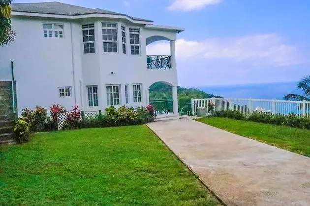 Pink Rock Bed & Breakfast - Dış Mekan