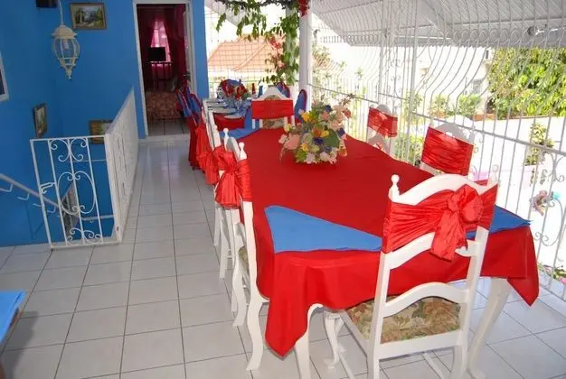 PinkHibiscus Guest House - Yerinde Yemek