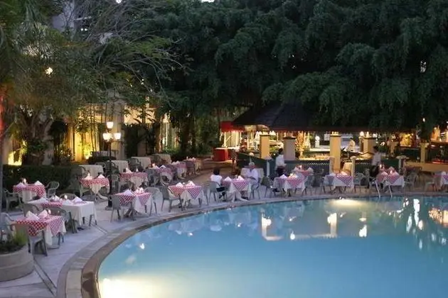 Pinnacle Grand Jomtien Resort & Beach Club - Havuz