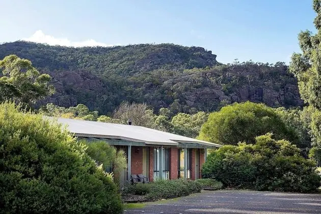Pinnacle Holiday Lodge - Dış Mekan