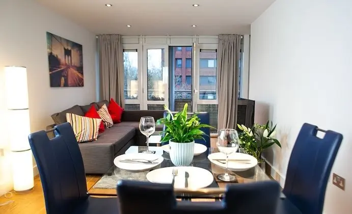The Pinnacle by Jim Paul Apartments - Öne Çıkan Resim