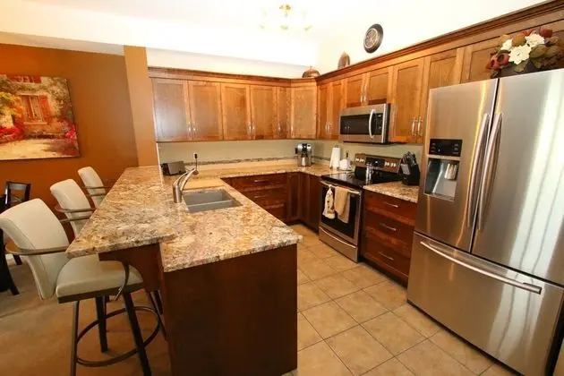Pinnacle Pointe - By Vacations Kelowna - Mutfak