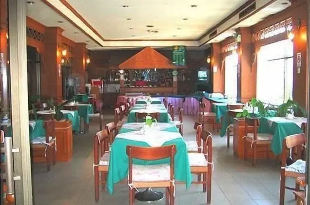 Pinnacle Satun Wangmai Hotel - Yerinde Yemek