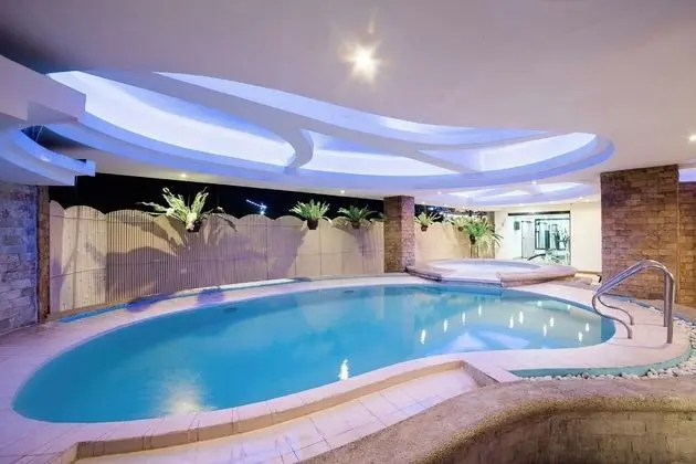 The Pinnacle Hotel and Suites - Öne Çıkan Resim