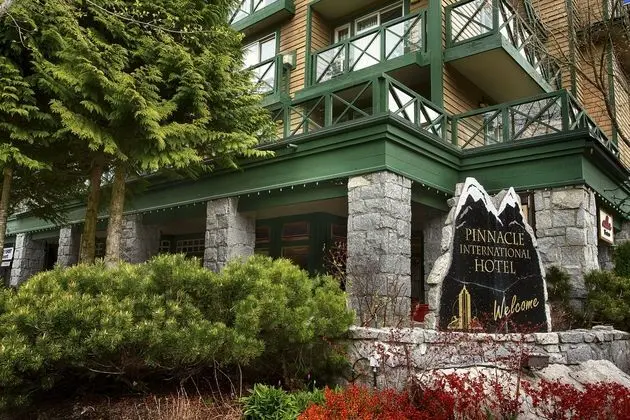 Pinnacle Hotel Whistler - Dış Mekan
