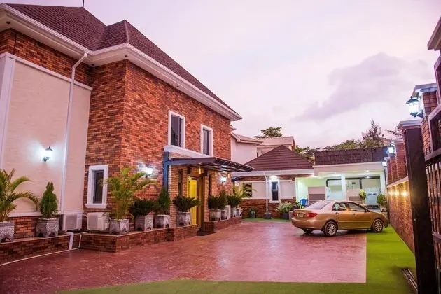 Pinnatech Suites