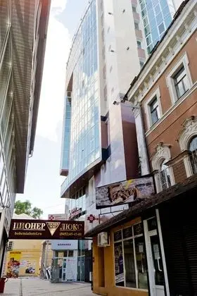 Hotel Pioner Lux - Dış Mekan