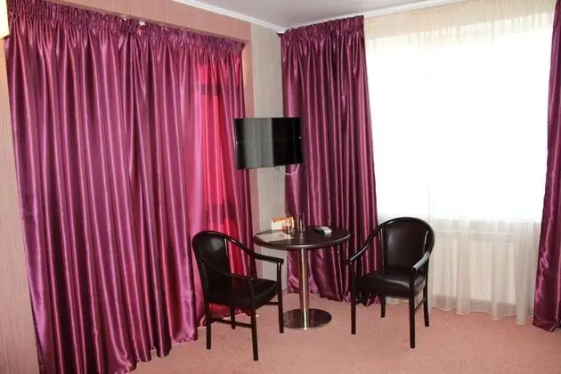 Hotel Pioner Lux - Oda