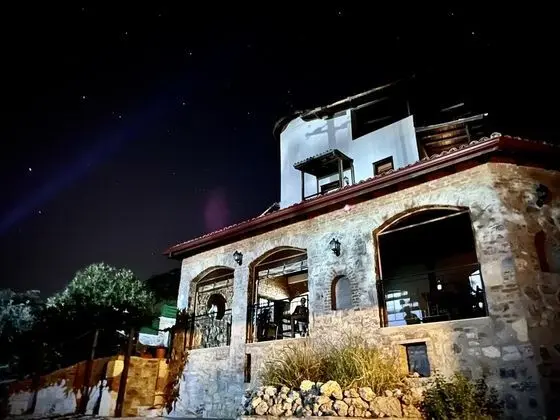 Pir Efes Konaklari - Genel