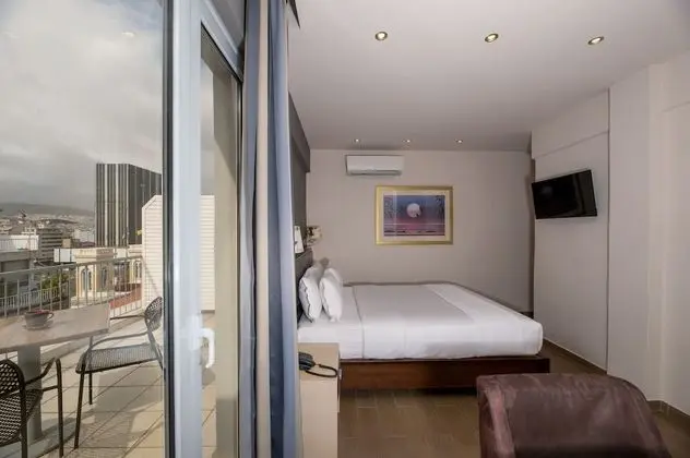 Piraeus City Hotel - İç Mekan