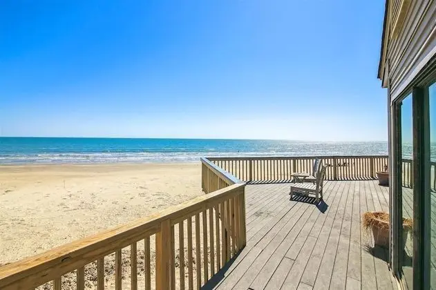 Pirates' Beach Retreat - Öne Çıkan Resim