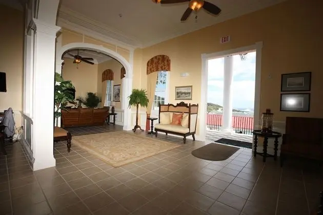 Pirates Pension at Bluebeard's Castle by Capital Vacations - Lobi
