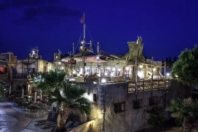 Hotel Pirates World - Yerinde Yemek