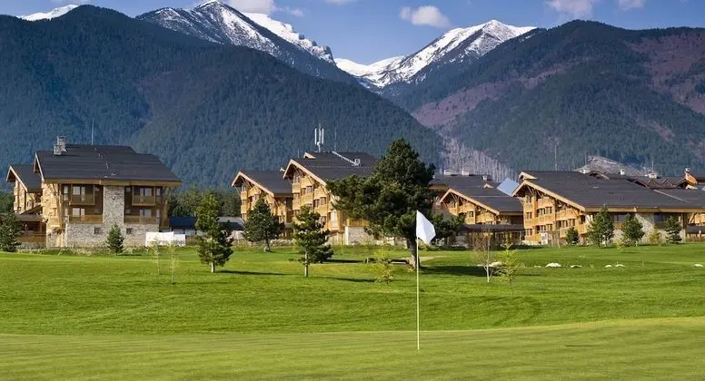 Pirin Golf & Country Club Apartment Complex