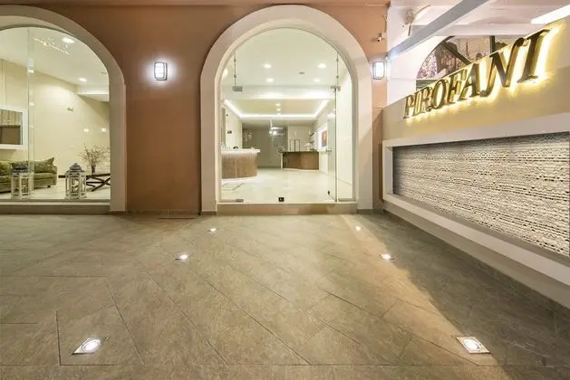 Pirofani Hotel - Dış Mekan