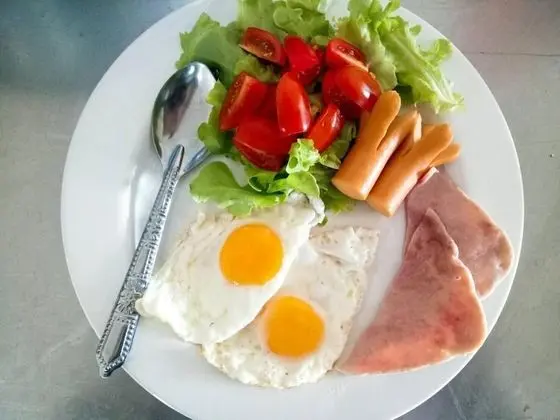 Pirom Lake And Resort - Yerinde Yemek
