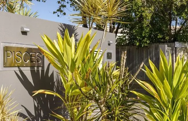 Pisces Apartments - Dış Mekan