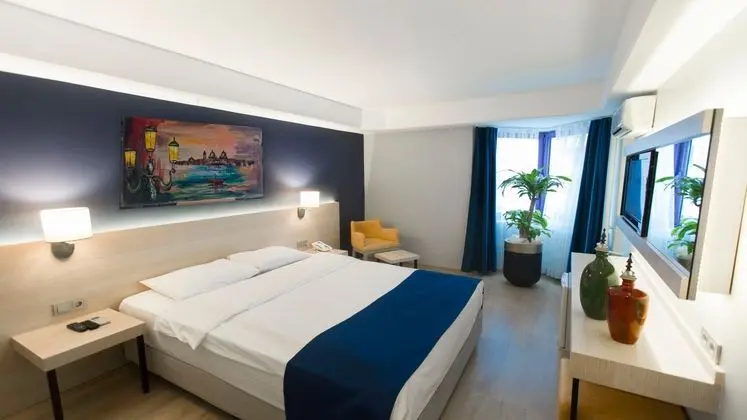 Pişkin Otel