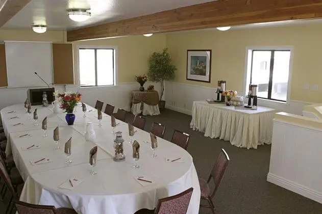 Pismo Lighthouse Suites