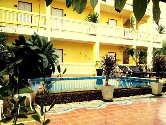 Pius Place - Dış Mekan